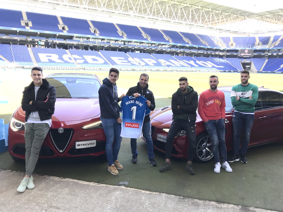 @mariohermoso5 @GerardMoreno9 @SergiDarder @MarcNavarro7 y @David_Lopez6 buenos pilotos..no he sufrido mucho de copiloto!!😅👍 @RCDEspanyol ⚽️