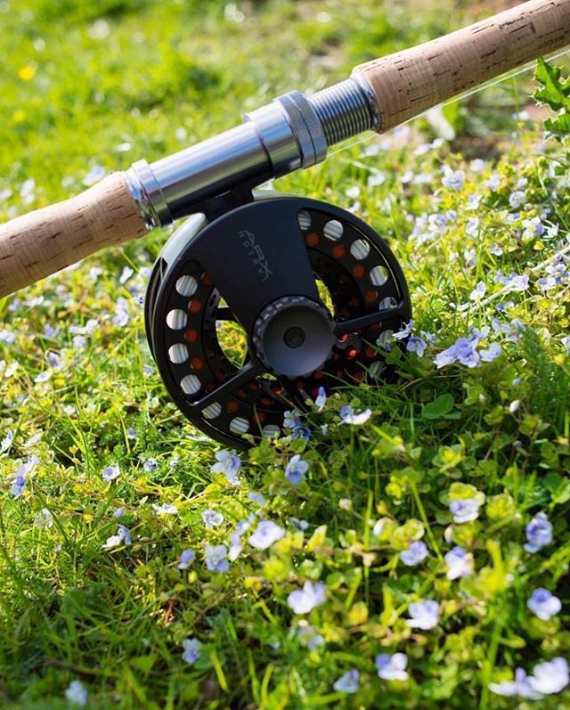lamsonflyfish's tweet photo. ‘Tis the season.. time for a Spring swinging!!🎣🌱⠀
📸: | @chalkstreamfly ⠀
⠀
#lamsonfleet #flyfishing #springswinging #spey #twohanders #dowhatyoulove #keepitreel #innovate #design #getoutthere #flyreels #flyrods #explore #thegreatoutdoors #theArx #madeintheUSA #fishedever… https://t.co/jeZg0qOAsL