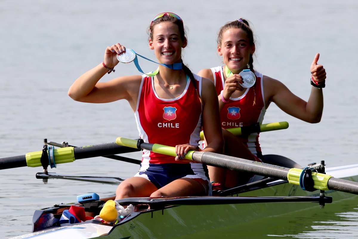INDChileOficial's tweet photo. REMO brillará EN JJ.OO #BuenosAires2018/ Las mellizas Abraham fueron seleccionadas por el Comité Olímpico Internacional como Athlete Role Models. Las nacionales fueron distinguidas por sus logros y serán las que  acompañarán las nuevos bogadores en la cita mundial ¡FELICIDADES!👏 https://t.co/R4M4YNzw07