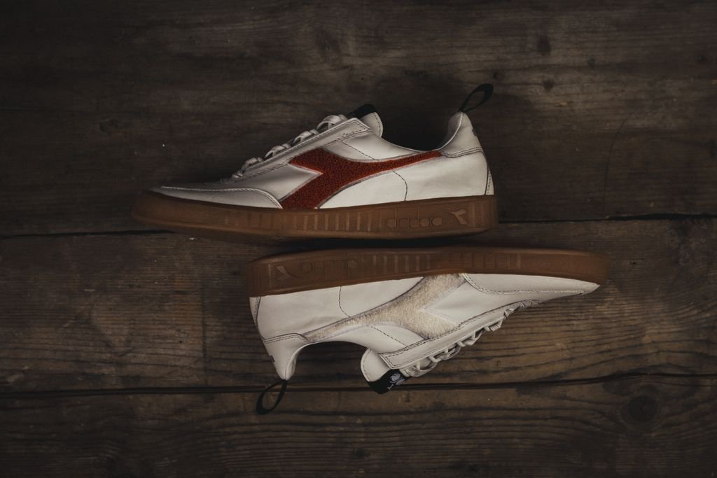 hanonshop's tweet photo. Made in Italy Diadora B. Original "Sponge Pack" launches ONLINE Saturday 14th April 00:01BST
#hanon #diadora #boriginal #spongepack
https://t.co/fHlmD9lSWe https://t.co/aIsdCPWynG