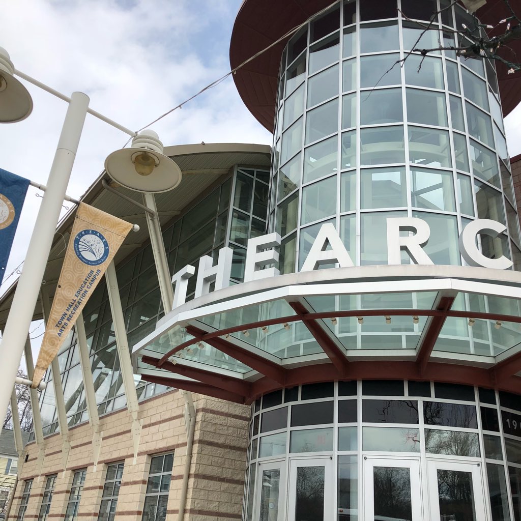 FtWorthSymphony's tweet photo. We enjoyed performing “Peter and the Wolf” for the kids at THEARC this morning! 🎻🥁🎺

#SHIFTmusic #FWinDC #Prokofiev https://t.co/QuAB0BPzJk