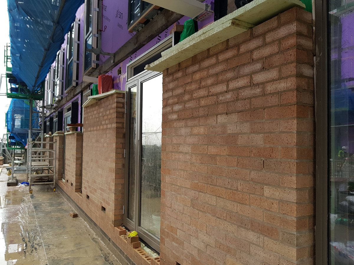 artal_uk's tweet image. Great to see the start of the 1,000,000 hand laid bricks needed to complete this scheme #Nikal #603Apartments #SRM #WeAreArtal