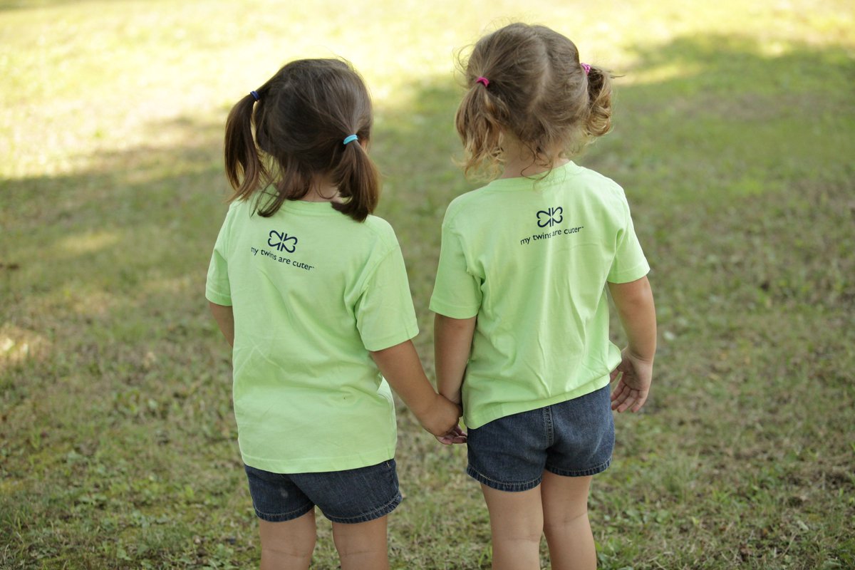 mytwinsarecuter's tweet image. Email info@mytwinsarecuter for a FREE SHIP code. #2cute #twins #summerfun #twinsets ow.ly/Kjpa30jnOqZ