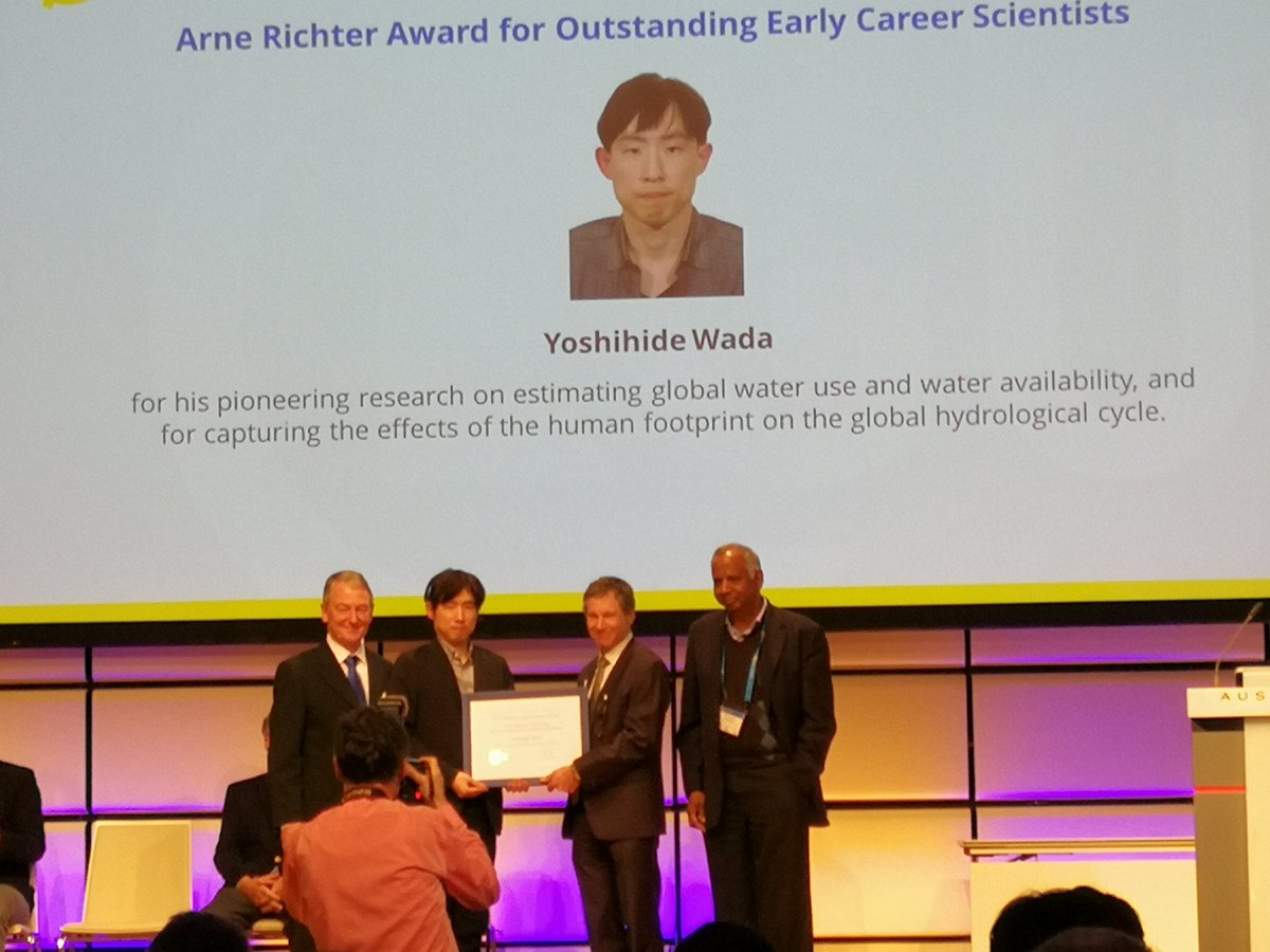 IIASAVienna's tweet image. Congratulations to Yoshihide Wada on his Arne Richter Award! What a CV he's got! #EGU18