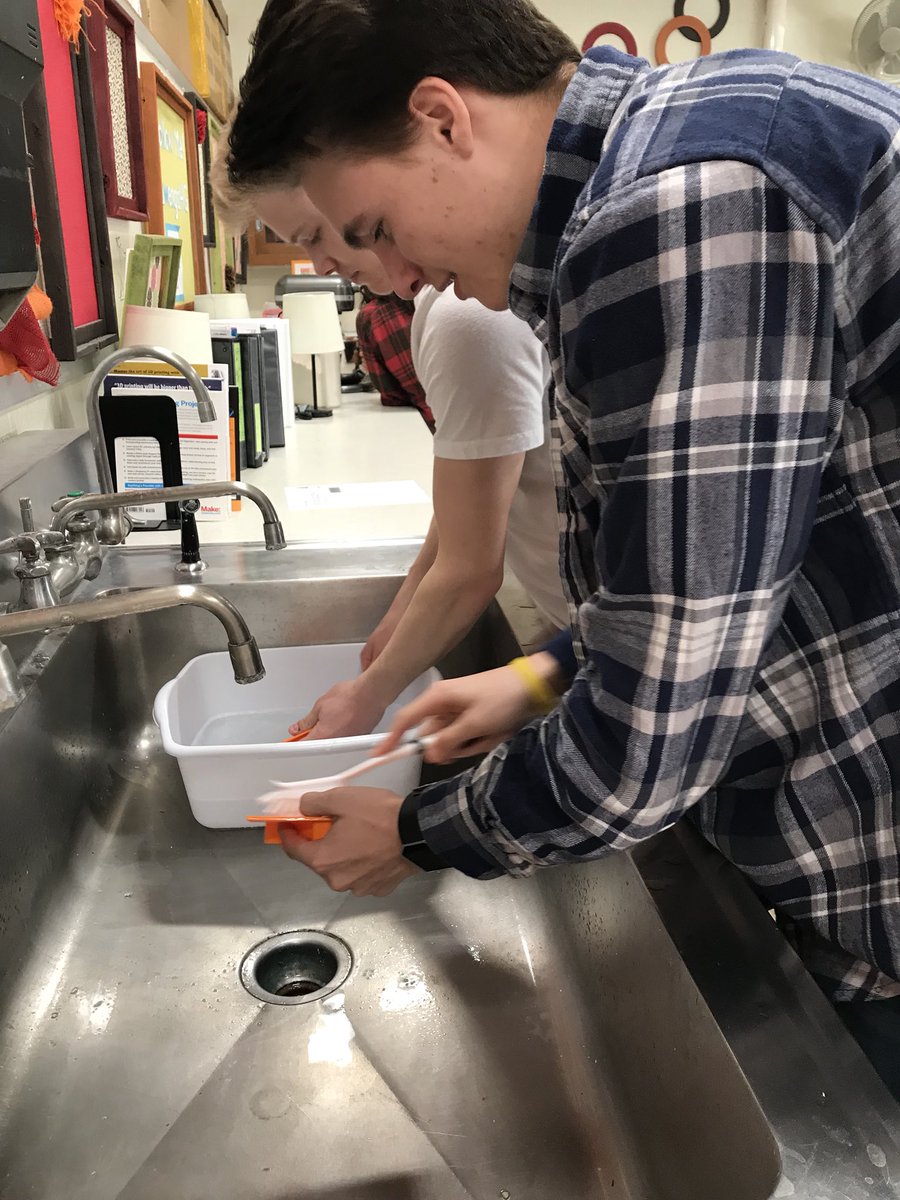 kouwenga's tweet photo. The cookie cutters have been designed and printed, so now we are on to the baking!  #FCSincubator #3DPrinting https://t.co/PGt0hn8ENj