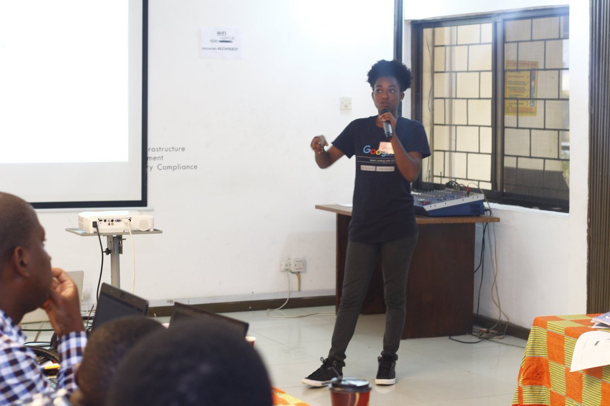 iSpaceGh's tweet photo. "Because of the poor state of plastic waste sent to recycling companies, there's the need for @trashycashapp " : @nessa_aidoo

@trashycashapp acts as a middleman between recycling companies and people who want to recycle.  

#MobileAppsChallenge #mYouth https://t.co/nEmSMLih1U