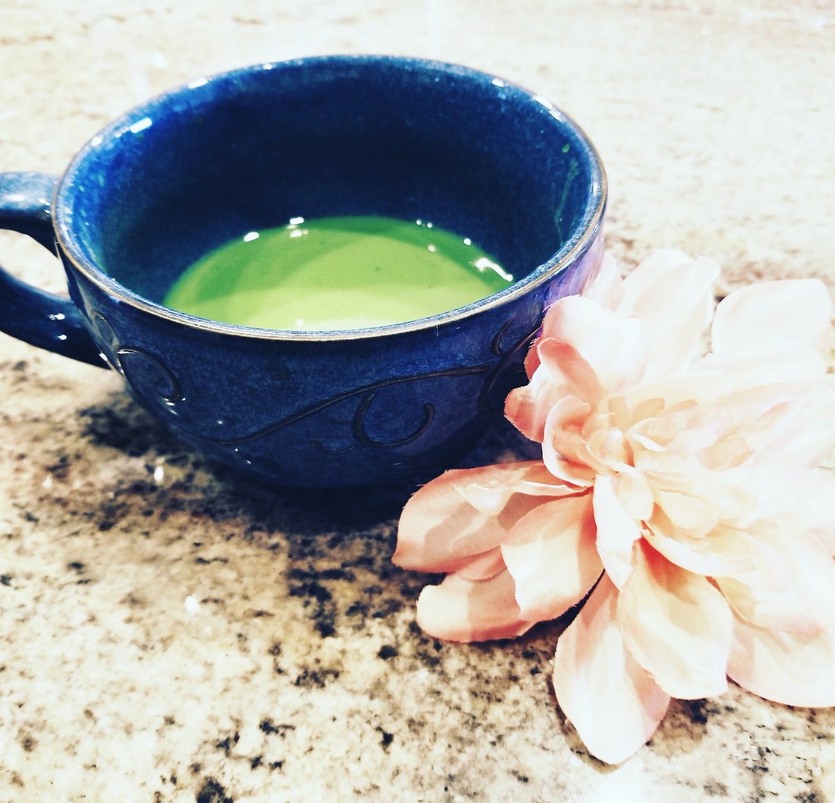 HGenics's tweet image. Starting my morning off with my very FIRST cup of Matcha!!

#matchatea #wakeup #health #clarity #feelgood