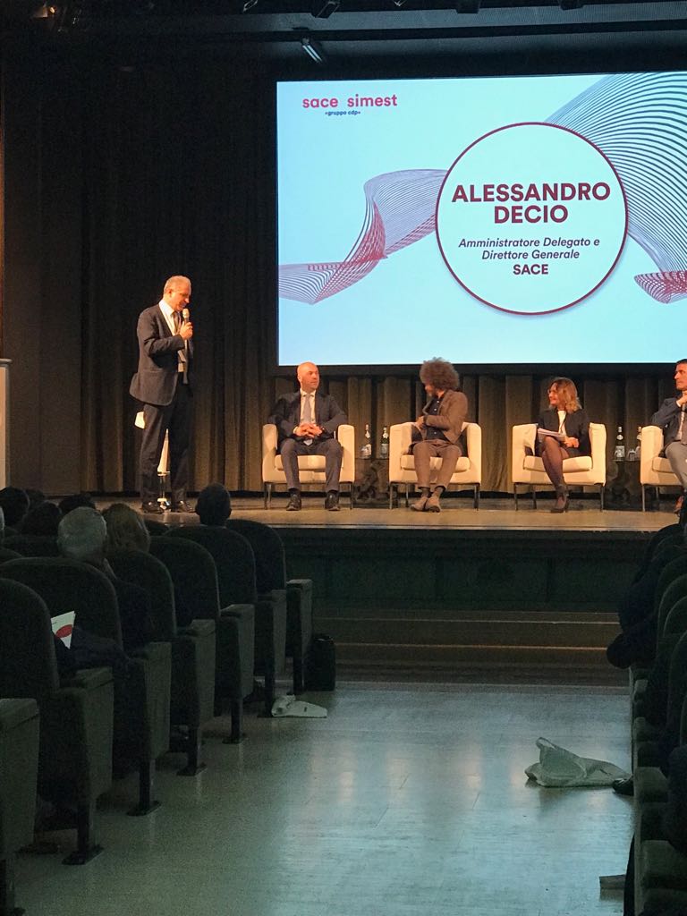 SACEgroup's tweet photo. #Decio, AD SACE:” Come SACE SIMEST, insieme a tutto il @GruppoCDP, stiamo lavorando per essere più #veloci, #proattivi con i partner esteri e più #audaci nell’approccio ai mercati per supportare al meglio le nostre imprese” #RiskMap2018 https://t.co/Ho1zAoKmn0