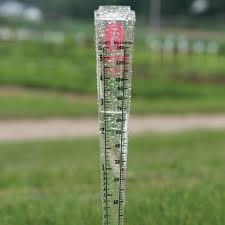 CastClear's tweet image. With over 43mm of rain in April already (and it's only the 11th of the month), the worm worm casts are out in their thousands on UK lawns currently!  When you get a chance to inspect your lawn, pick up some @CastClear to deter the casts from one of our 450 stockists or online.