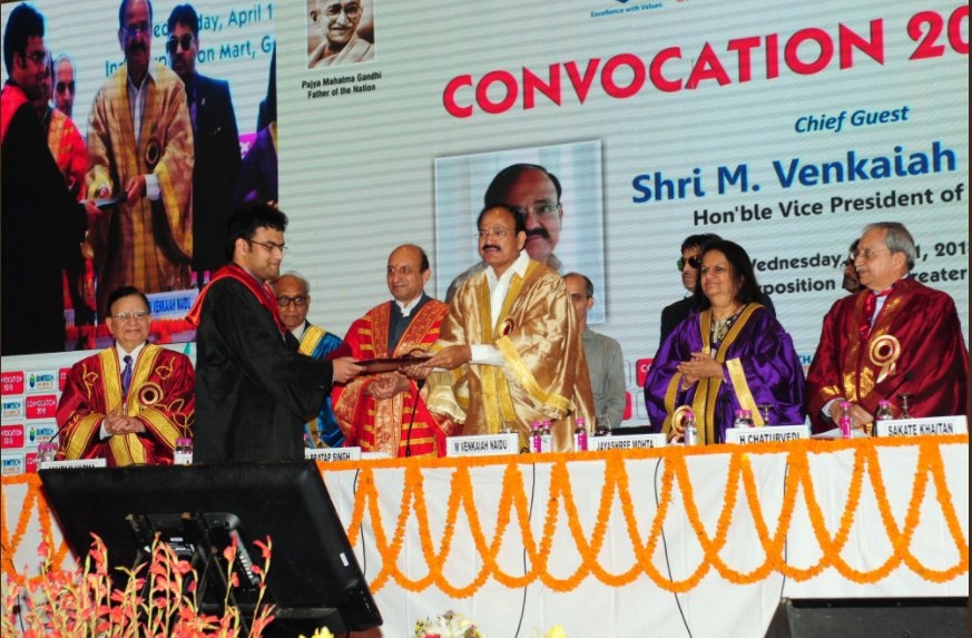 BIMTECHNoida's tweet photo. #BIMTECHConvocation2018
We are grateful to have Hon'ble Vice President of India, Shri M Venkaiah Naidu as the Chief Guest for Annual Convocation 2018 that was held at India Exposition Mart, Greater Noida today.
Few glimpses of the BIMTECH Convocation Event..
2/3 https://t.co/dPtcbMXNAZ