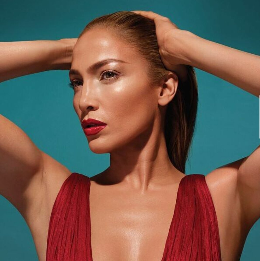 ByLimor's tweet photo. Guess who's dropping a 🔥🔥🔥 makeup line?!?!?! 
#JLOxInglot #wcw 
Can't wait to get my hands on all of it! 
@JLo @InglotUsa https://t.co/SRXBCHsO25