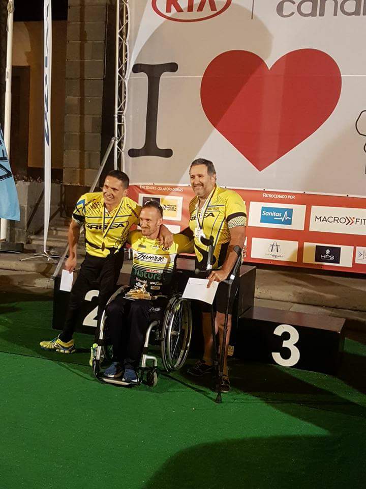 CPVEGUETA's tweet photo. 🏆GANADORES🏆

Felicitar a todos los ganadores de cada categoría.

10K 🥇 Masculino: @rubenpalomeque8 
10K 🥇 Femenino: @Daneida07
5K 🥇 Femenino: Vanesa Reina
5K 🥇 Masculino: @saulcastrosanta 
5K 🥇Handbike: Antonio Müller

👏👏¡MUCHAS FELICIDADES A TODOS!👏👏 https://t.co/Fs74iqGnuZ