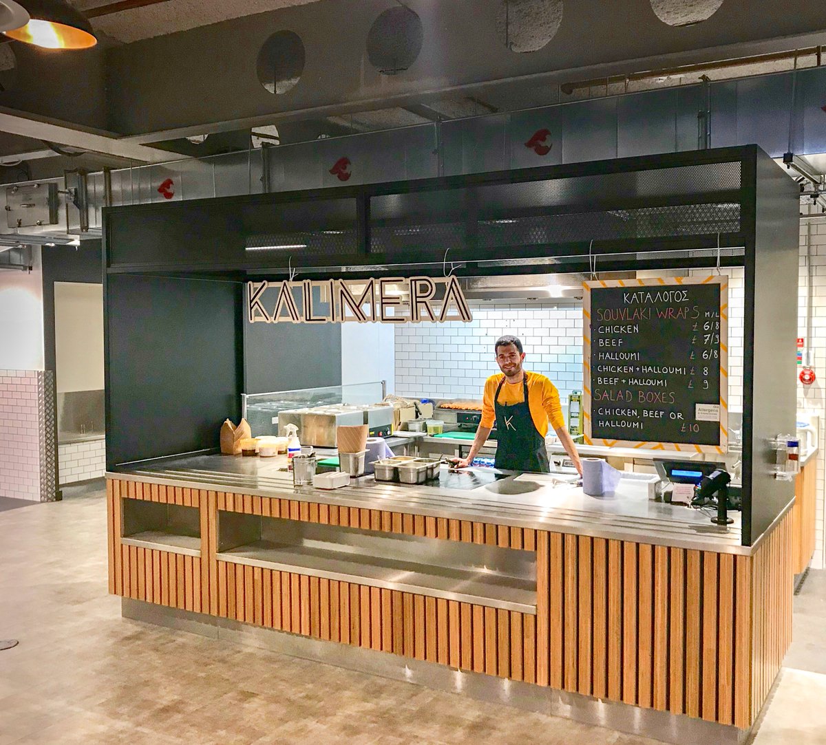 KalimeraLondon's tweet photo. Serving up the best from Greece today at the Amazon HQ! @TruckStopToday #lunch #greekfood #Greece #Amazon #london https://t.co/zG1C5V6r8i