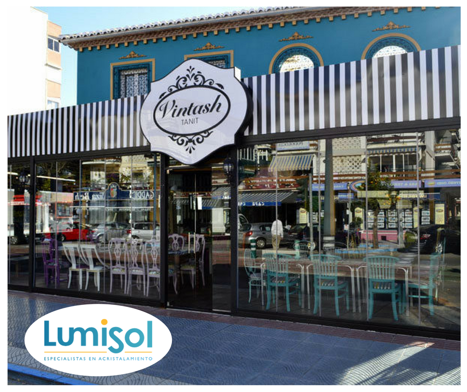 LUMISOLSL's tweet photo. La temporada de verano está al caer, así que no dejes pasar la oportunidad de renovar la terraza de tu negocio y pídenos presupuesto sin compromiso. 🌅

#CortinasDeCristalMálaga
#InstalaciónDeToldosMálaga
#CerramientosDeTerrazas
#Lumisol https://t.co/O6KDZmsDrd