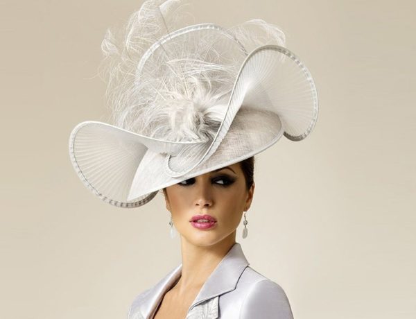 weddingsxp's tweet photo. 7 Amazing Hat Ideas For Bride
https://t.co/OjTbw1Zboo
#hatideas #hatideasforbride #bridalstyle https://t.co/0La6ew7JSg