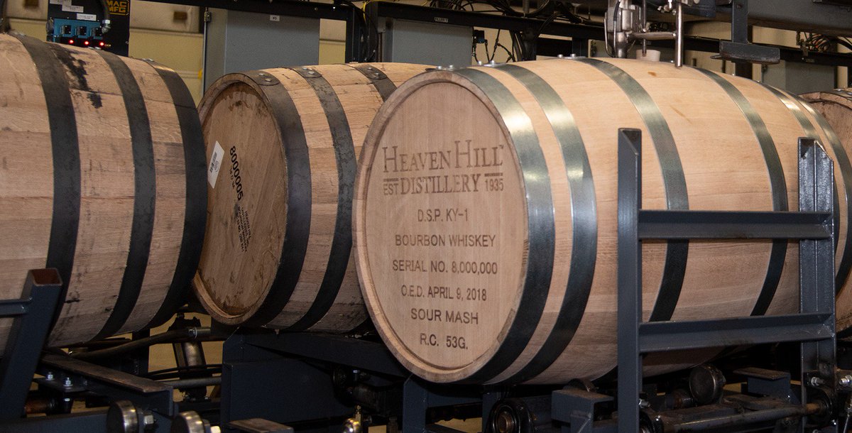TheWhiskyBiz's tweet photo. Heaven Hill Distillery fills its eight millionth barrel of bourbon: https://t.co/rVV9iNclqf @HeavenHill1935 @heavenhill #whisky #whiskey #bourbon #news https://t.co/9uF5RHIt2n