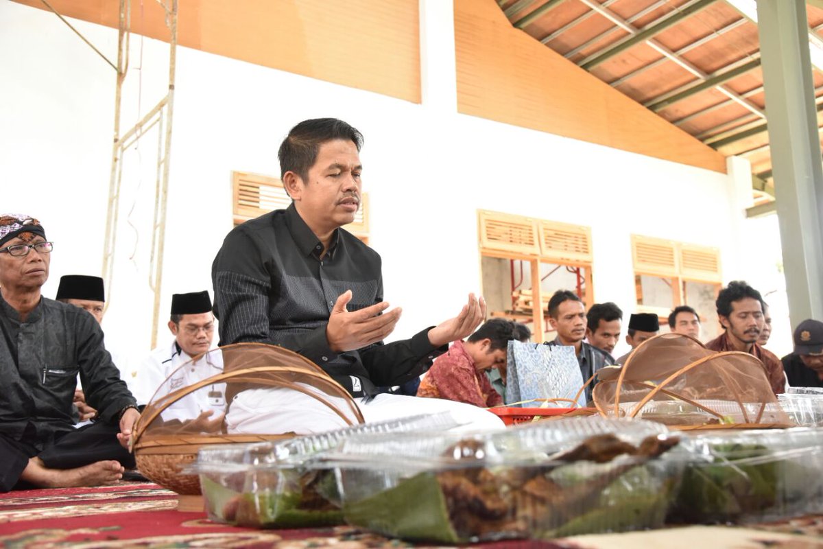 Wilujeung Milad bapak🎂🎂🎂
#HBDKangDedi