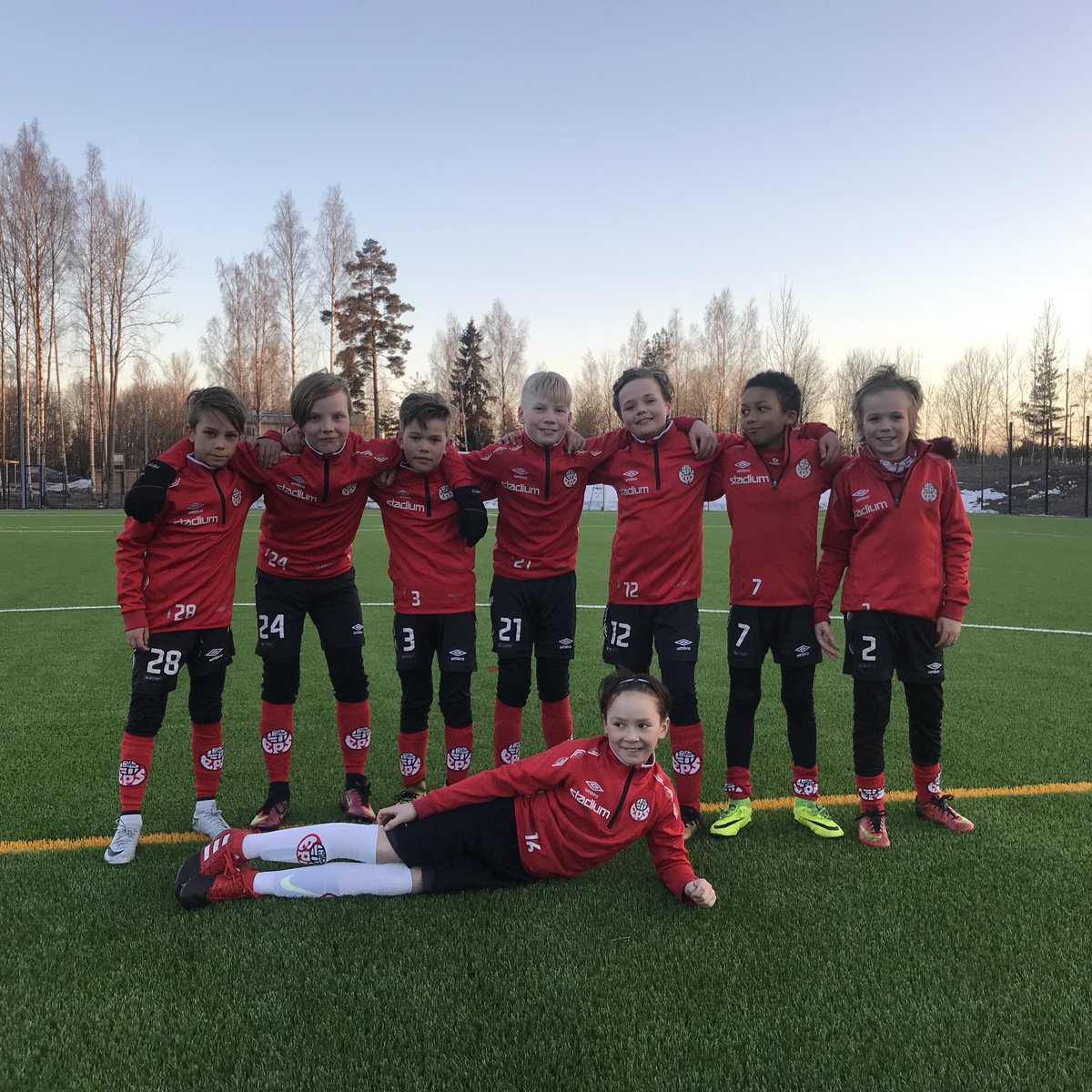P11 piirisarja startattiin eilen voitolla @kopse2014 ’n uudenkarhealla Jokivarren tekiksellä. KOPSE vs <a href="/epsakatemia07/">EPS Akatemia 07</a> 2-4👊 #espoonpalloseura #korso #palloliitto #uudenmaanpiiri