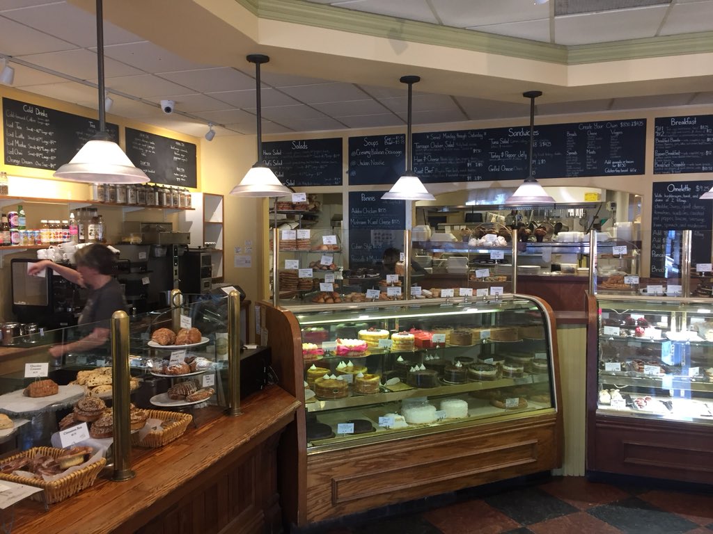 ThisIsVT's tweet photo. Iโm at @mirabellescafe this morning bc Iโm all about that diner life! One thing I particularly enjoy about this place is that they do hash browns instead of home fries โ one of the few to go that route. #eggsovermedium #btv #vt #thisisvt https://t.co/FSoUMQvuQ8