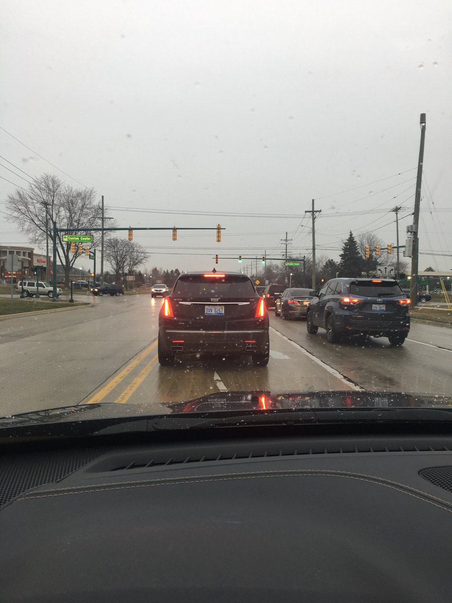 CariHamblin's tweet image. Why yes, those are snowflakes on April 11!! #bringSpring @DrJohnNHamblin