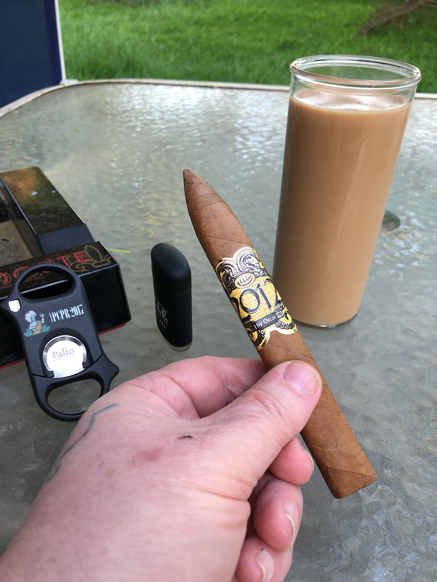 jefslat's tweet photo. 2012 by @OscarVTobacco Piramide w/@ChameleonCoffee Pecan latte #ShapesinApril @cigarweekly @Guusfoto @NathanCaliendo @CigarCraig @mycopro @HN_JAD @CigaRSS @RobustoBabe @CigarDojo @nhale1300 @CigarChairman @Hendrix91870 @brianhewitt @Nomotiv_Enj @BriceSikes https://t.co/a2sGCXyBHt