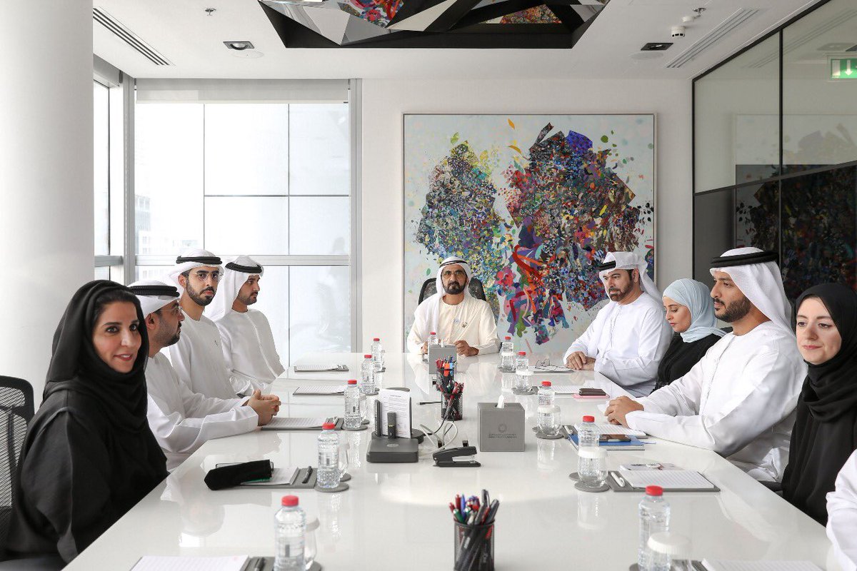 Дубайская компания. Объединенные арабские эмираты (ОАЭ). Жители ОАЭ. Шейх ОАЭ. Гостеприимство в ОАЭ.