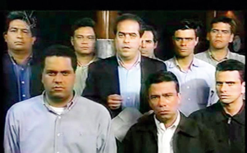 hugbelpsuv's tweet photo. Que el mundo recuerde como un #11Abr de hace 16 años dueños de los medios de comunicación en complicidad con empresarios y la derecha nacional e internacional, fueron los ejecutores de la gesta conspiratoria que condujo a la muerte de venezolanos #NuncaMasUn11A https://t.co/nEVtgbFux5