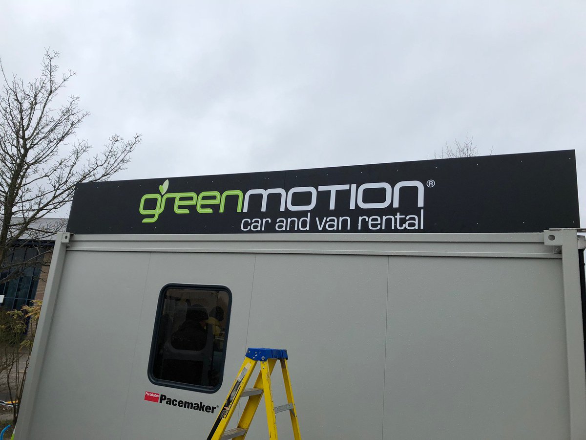 AbsoluteUKSigns's tweet photo. Busy times @AbsoluteUKSigns @ascott_blake @GreenMotion #signs #wallart #wallvinyls #rooftopsigns #signwriters #keepitlocal https://t.co/B2yUSoCZ36