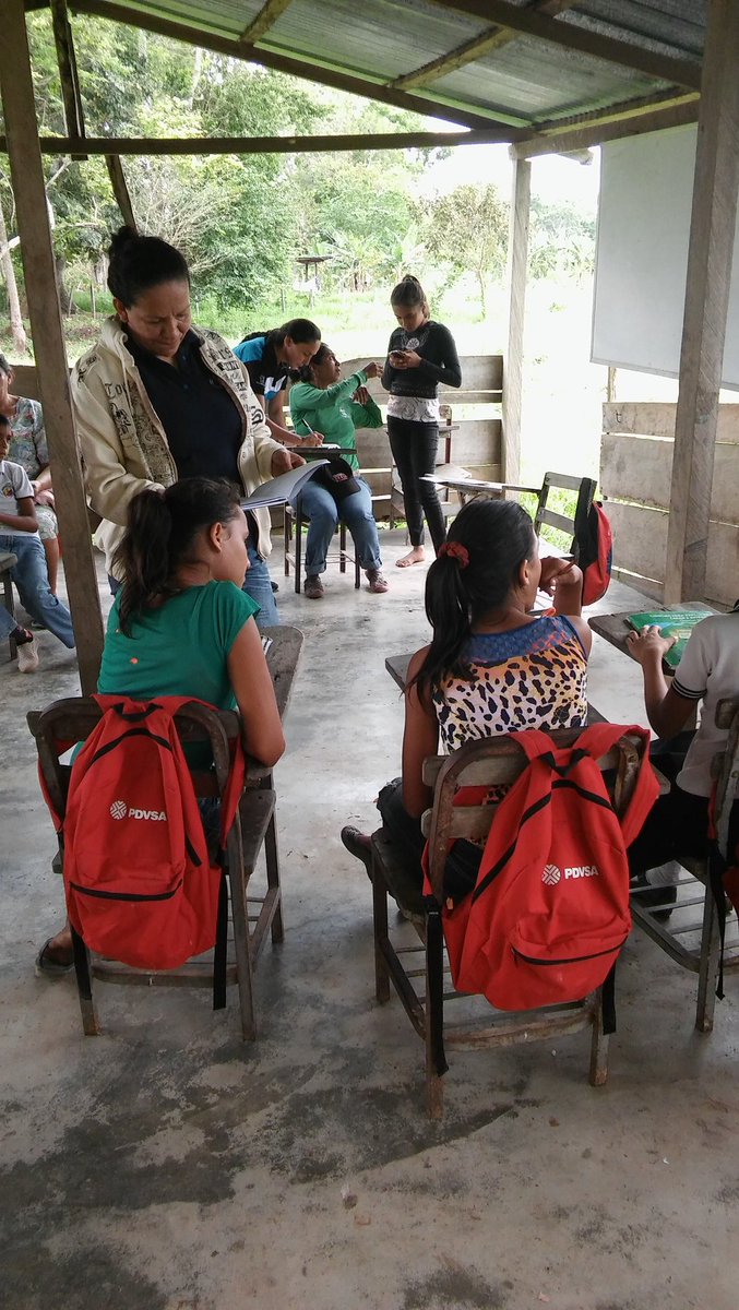 Rodolfo_CRA's tweet photo. Visita de acompañamiento a la escuela de Guaratarito C.E 7.04 https://t.co/dWVqvSnL8m