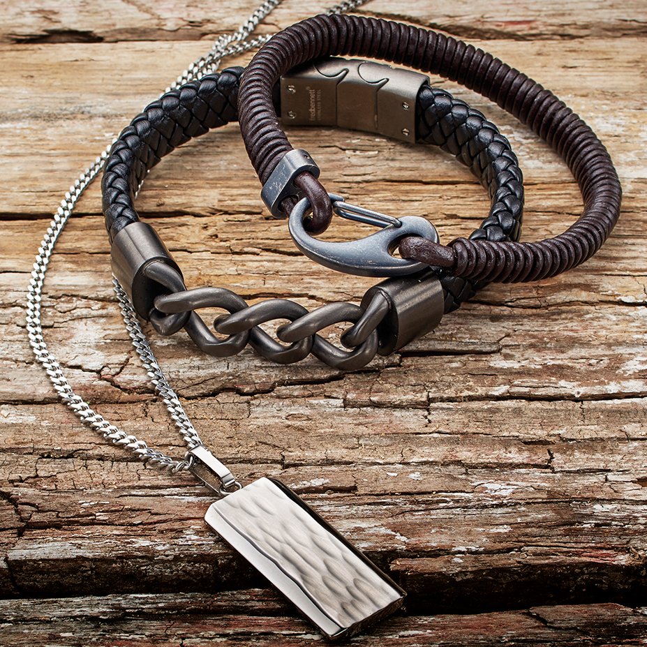 FredBennettMen's tweet photo. The Adventurer...he brings a rugged feel to everyday wear. Brushed metals, woven leathers and suedes are his favourite when worn stacked.

#fredbennett #mensjewellery  #menswear #mensaccessories  #stainlesssteel #realleather #sterlingsilver #wristware #neckware  #watches https://t.co/yGUqwTWDZD