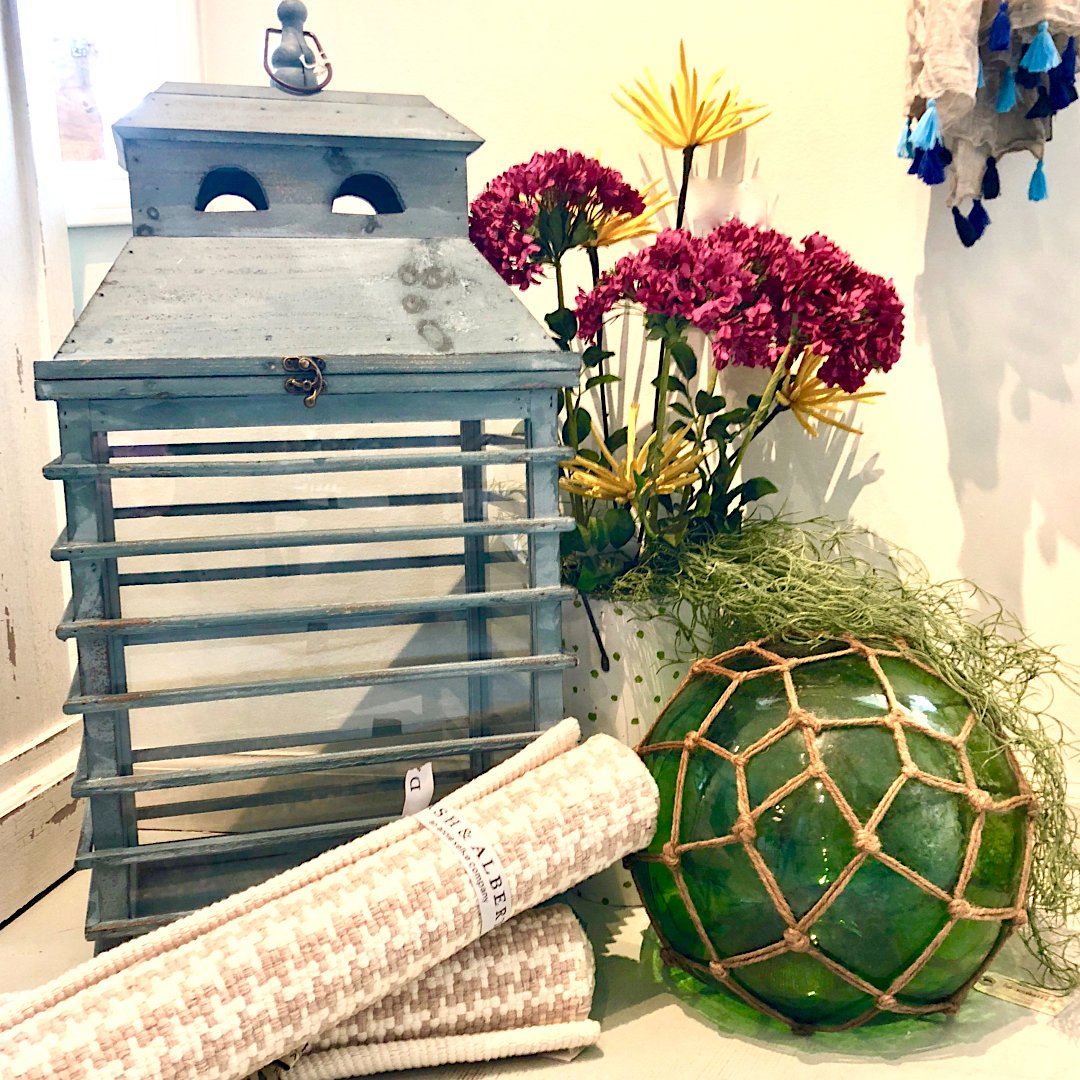 MadRiverSpt's tweet photo. Spring arrives at home in full color
#inlivingcolor #colortrends #floralmood #designtips #myhomesense #homedecorlovers #springvibes #interiortextures #houseandhome #buildinghousecreatinghome https://t.co/tIzIIxTyQ0