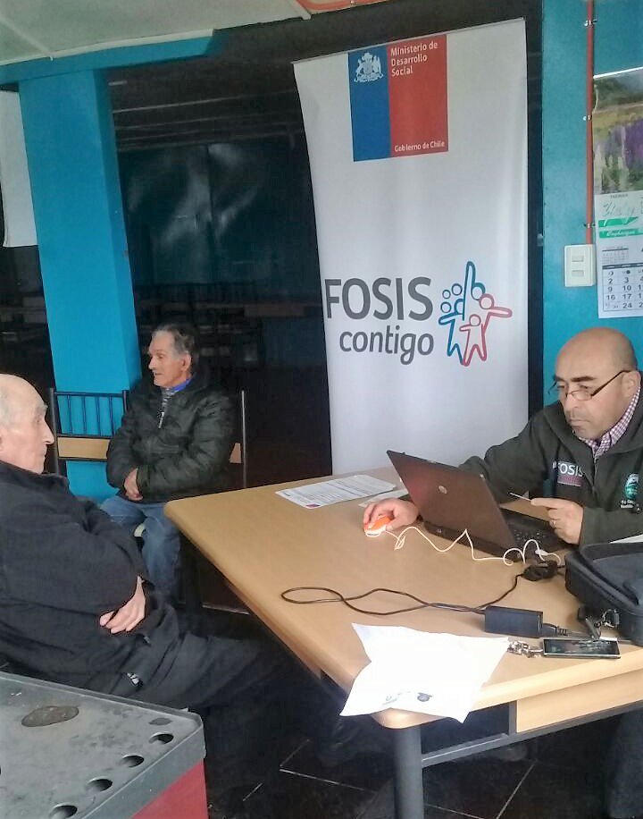 Fosis_Aysen's tweet photo. Compartimos algunas imágenes del proceso de inscripciones presenciales al programa Yo Emprendo Básico rural del FOSIS en #ValleSimpson #VillaFrei y #AltoBaguales #ChileLoHacemosTodos https://t.co/UF3mCesXLG