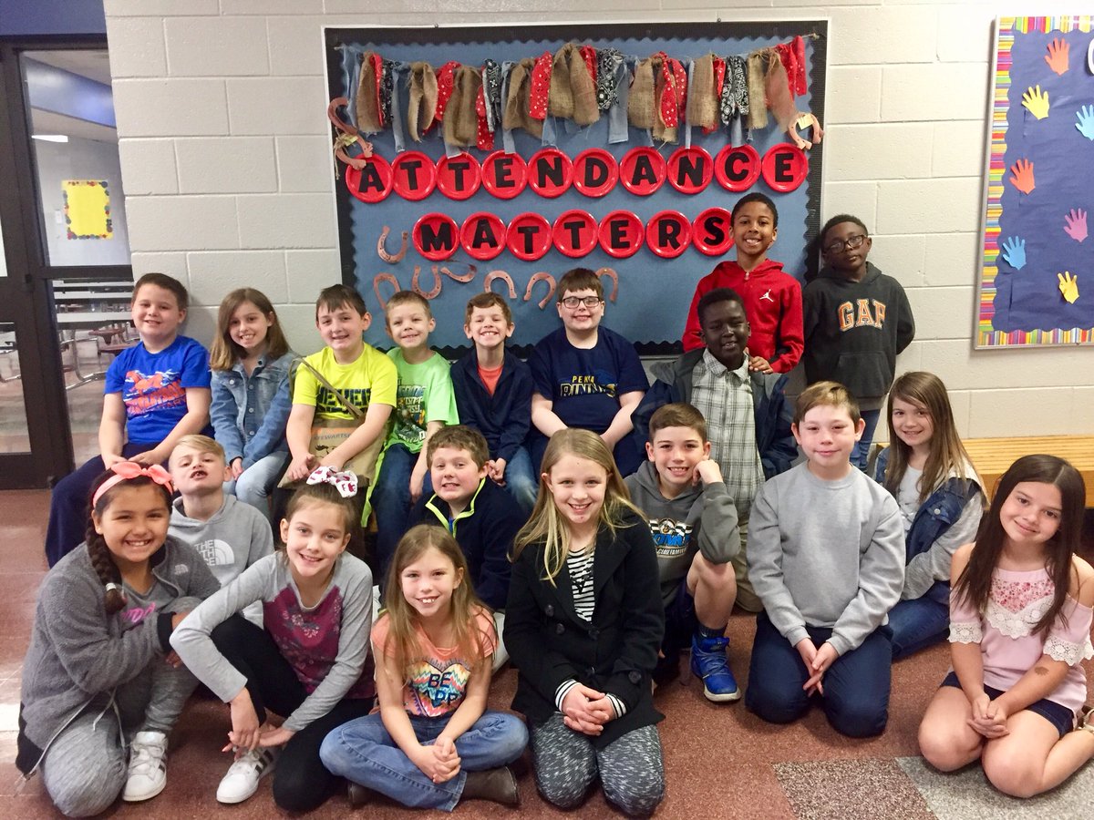 CarolAWilson66's tweet photo. The Winners are on the board for 5 days in a row of perfect classroom attendance! @rucoschools @STE_Stallions https://t.co/w4ljm0YzOp