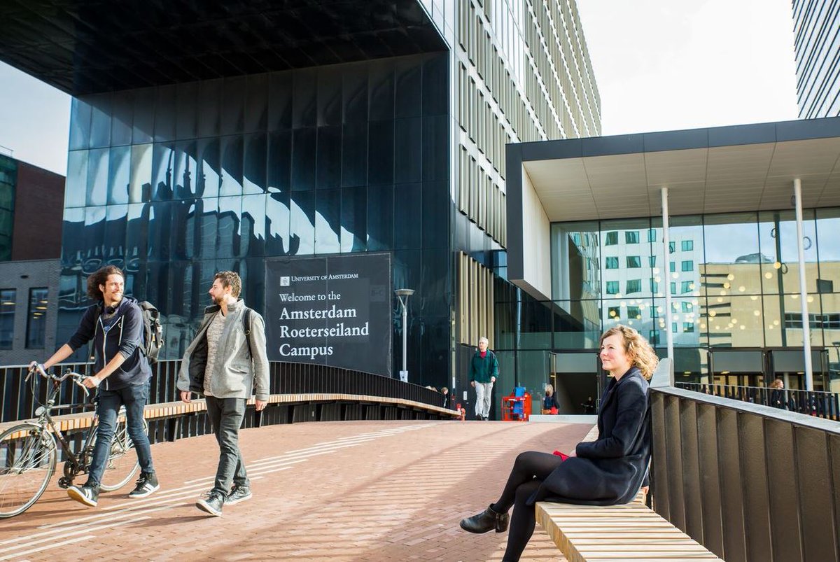 UvA bouwt nieuw onderwijsgebouw op Roeterseilandcampus
Vanaf collegejaar 2019-2020 zal het aanbod aan collegezalen worden uitgebreid met een flexibel onderwijsgebouw tinyurl.com/y854d7ty Vragen, mail naar huisvestingsontwikkeling@uva.nl.
