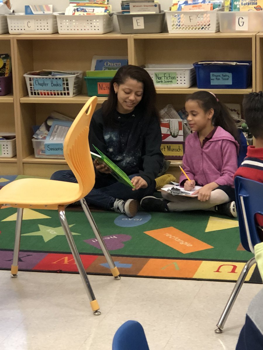 MrsCapilli's tweet photo. Reading w some high school buddies #dwightmorrow #grieco @DrJGriecoSchool https://t.co/b1T9oDHD9G