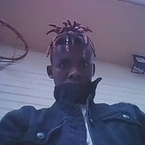 redd_emo tweet picture