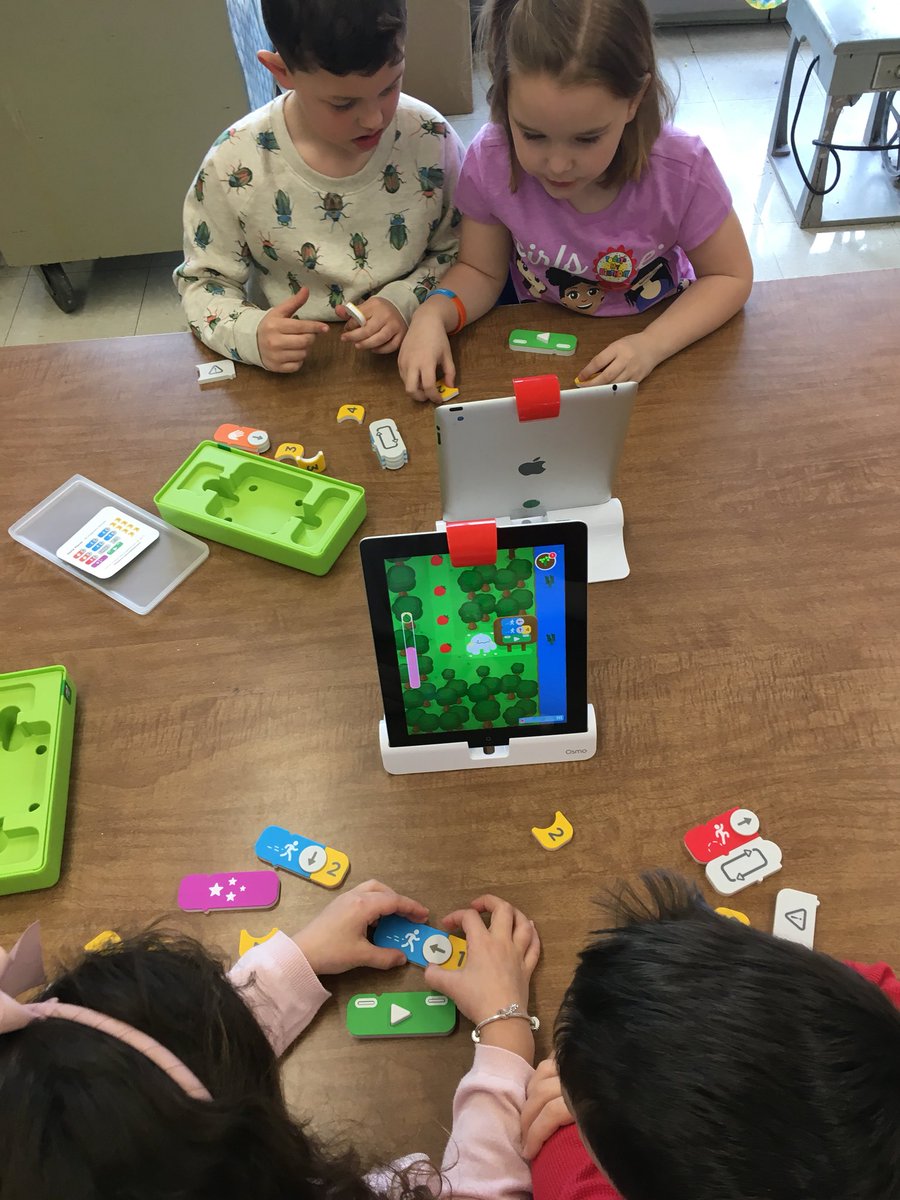 KimPalmerART's tweet image. KCC 1st graders 💕 #CodingAwbie in technology #mashpee