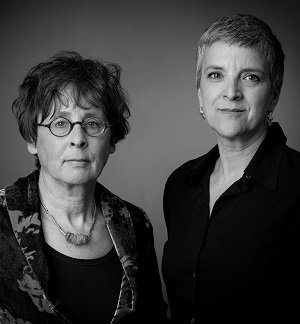 13 april  <a href="/literairehemel/">literaire hemel</a> gedenkt WOII. #geroofdJoodsbezit. Hella en Sandra Rottenberg ontdekten aangrijpend familieverhaal in nazi-Duitsland #DeSigarenfabriekvanIsayRottenberg 'Adembenemend leesvoer' aldus Job Cohen
@drentwatchers <a href="/AtlasContact/">AtlasContact</a> <a href="/cafedeamer/">Cafe de Amer</a>