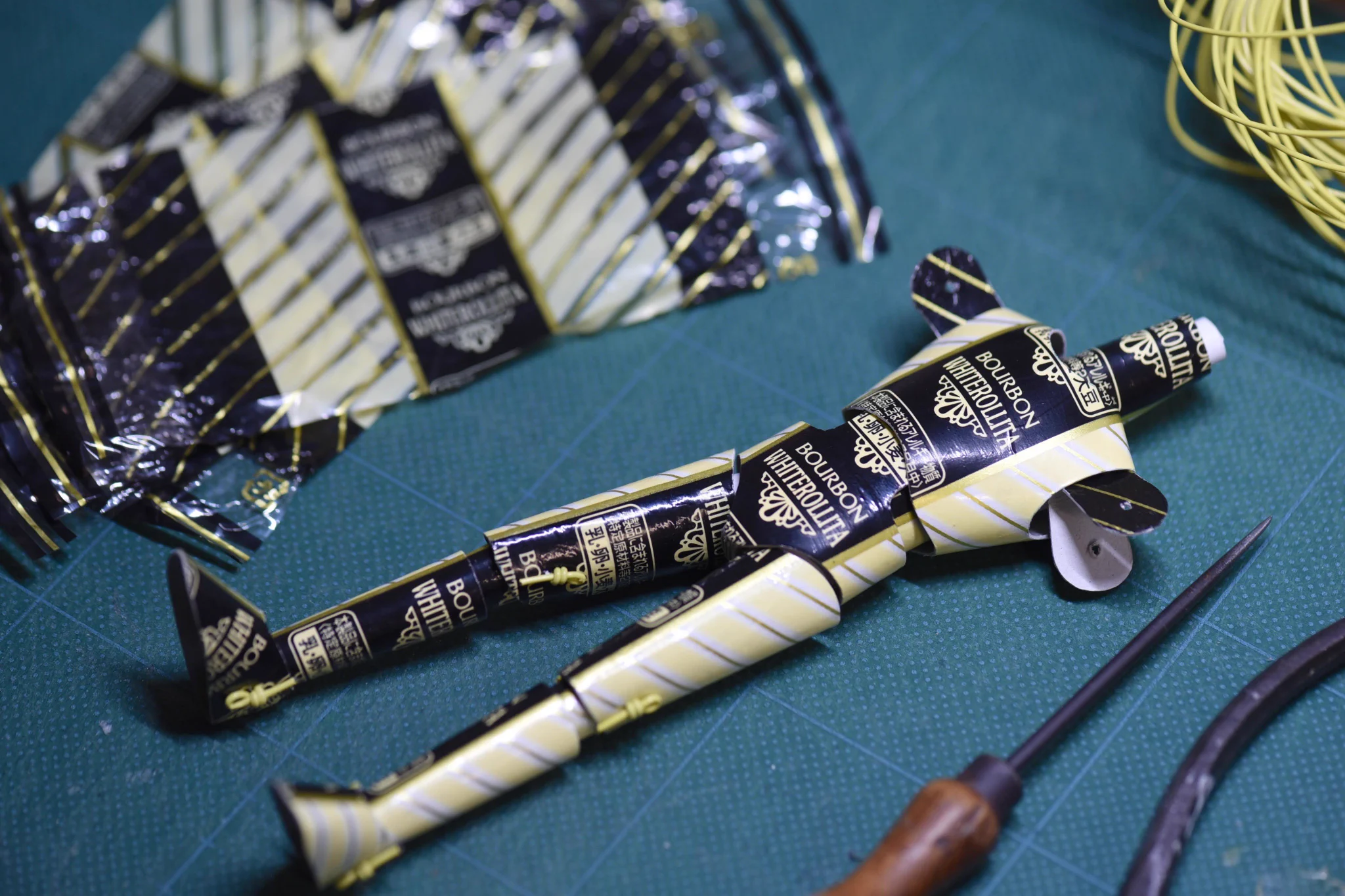 目の付け所が神ってるｗホワイトロリータのカミロボが精密でかっこいいｗ