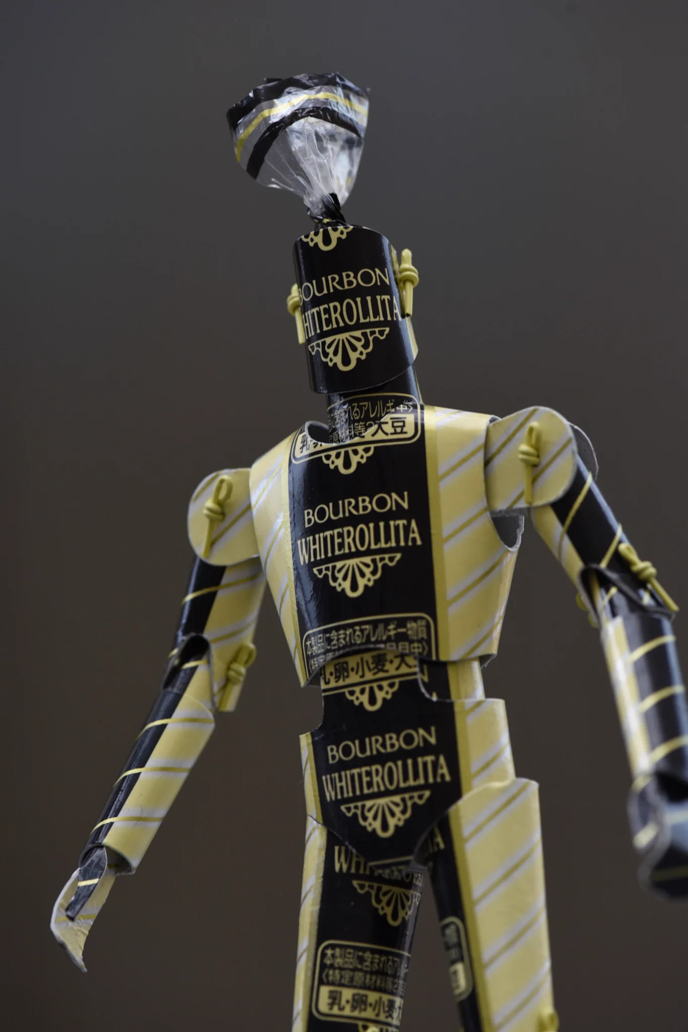 目の付け所が神ってるｗホワイトロリータのカミロボが精密でかっこいいｗ