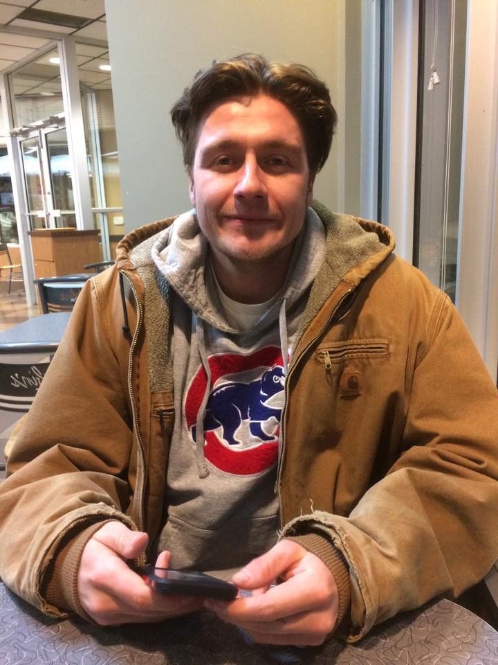 NEW EPISODE with singer-songwriter @_SkylarBouchard recorded in the comfortable (empty) surroundings of a <a href="/RobinsDonutsCAN/">Robins Donuts</a>! Skylar talks tour, "Montreal", <a href="/OdderOtters/">OdderThanTheOtters</a> &amp; more! Check it out at the link or wherever you get your podcasts: witchpolice.podiant.co/e/361f5ab9184e…

<a href="/UMFM/">101.5 UMFM</a> @GarbageHill