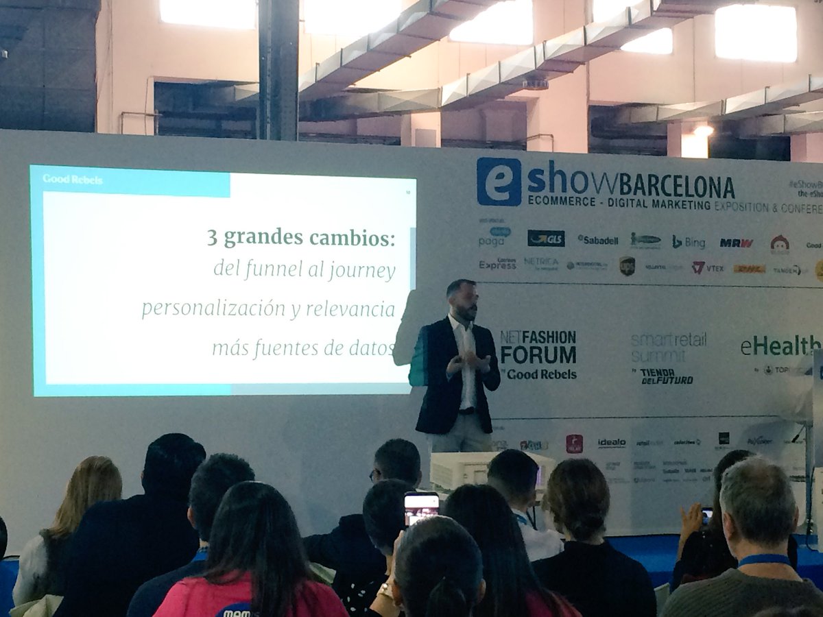 mvidalballarin's tweet photo. El marketing del s.XXI, la revolución del dato:
1. Del funnel al journey
2. Personalización y relevancia
3. Más fuente de datos
@eleazarsantos en #RebelTalks https://t.co/diH0zvlNPf