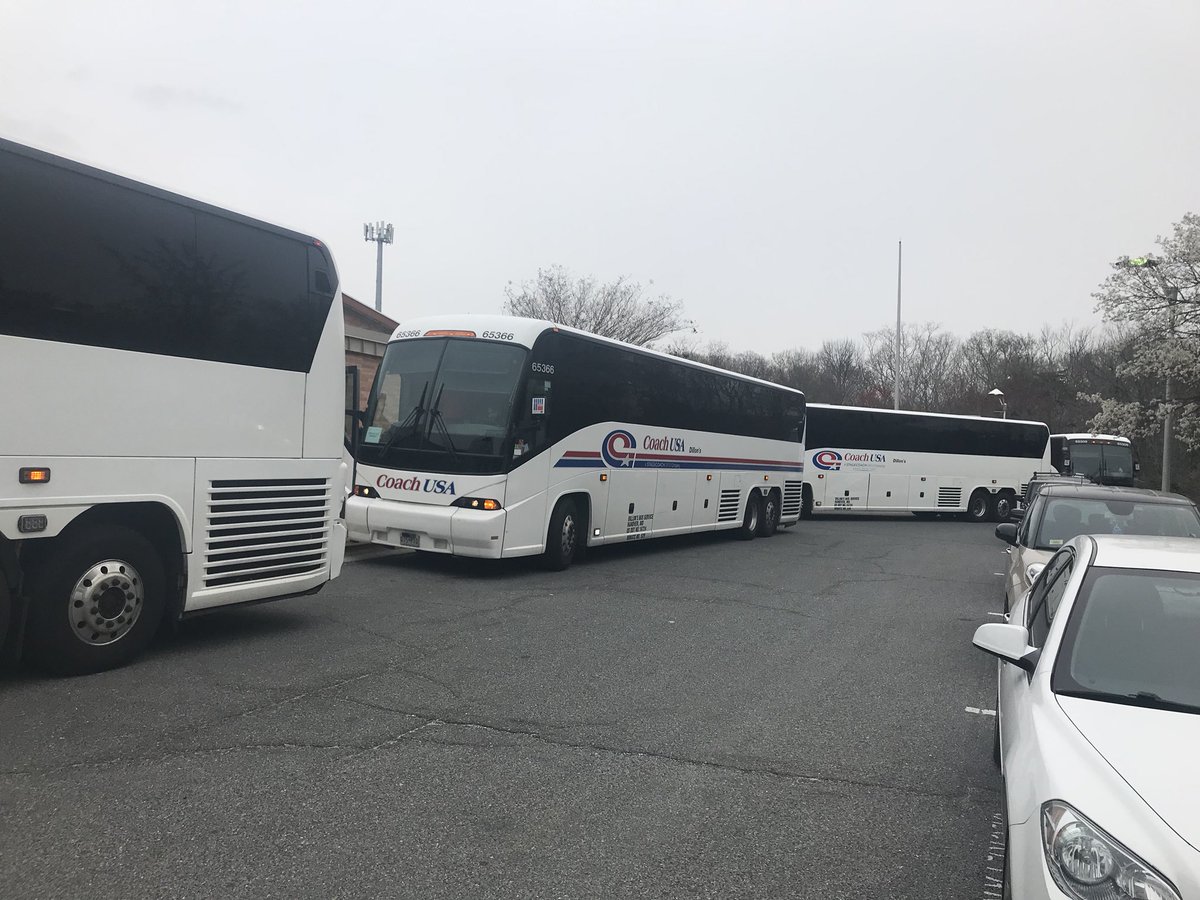 oxonhillmiddle's tweet photo. Buses preparing to take EVERY King or Queen to visit colleges during our 6th Annual College Takeover Day. #OHMS #KingsandQueens #CollegeTakeover @pgcps @drhelencoley @GrtCluster8 https://t.co/gZlCTUMjua