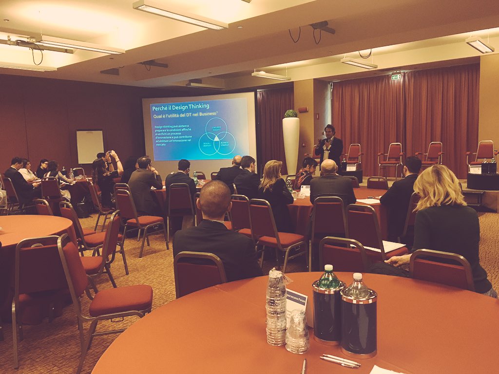 Camilla_Crotti's tweet image. mettersi nelle scarpe dell'utente #designthinking @InsuranceClubIT #italyinsuranceforum