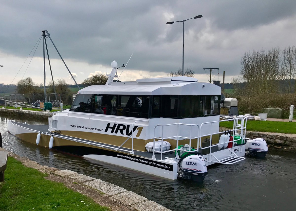 Leaving Exeter Canal today is @Exeterfab  latest boat. HRV1 has been built for <a href="/Teignbridgeprop/">Teignbridge</a> to test and develop their world famous propellers.