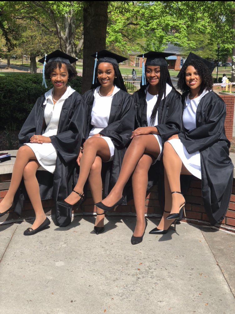 Mmmkae___'s tweet image. Ending with who I started with: Freshman to Senior year Founders’ Day #SpelmanFoundersDay 💙