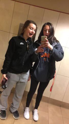 allyphil107's tweet photo. Happy Bday Anna 💘💘 have a great day little chicken !! @annaRhamilton7 https://t.co/jCpClgjKPo
