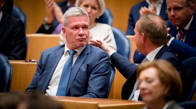 IvCB_nl's tweet photo. Nieuws van vandaag: het drukke leven van Kamerleden. @elbertdijkgraaf stopt wegens een disbalans tussen werk en privé en wordt opgevolgd door @chris_stoffer. Dit staat niet op zichzelf @NineKooiman #Sterkte! Blijvend inspelen op veranderingen in politiek en maatschappij #IvCB https://t.co/LmjyoYHi6p