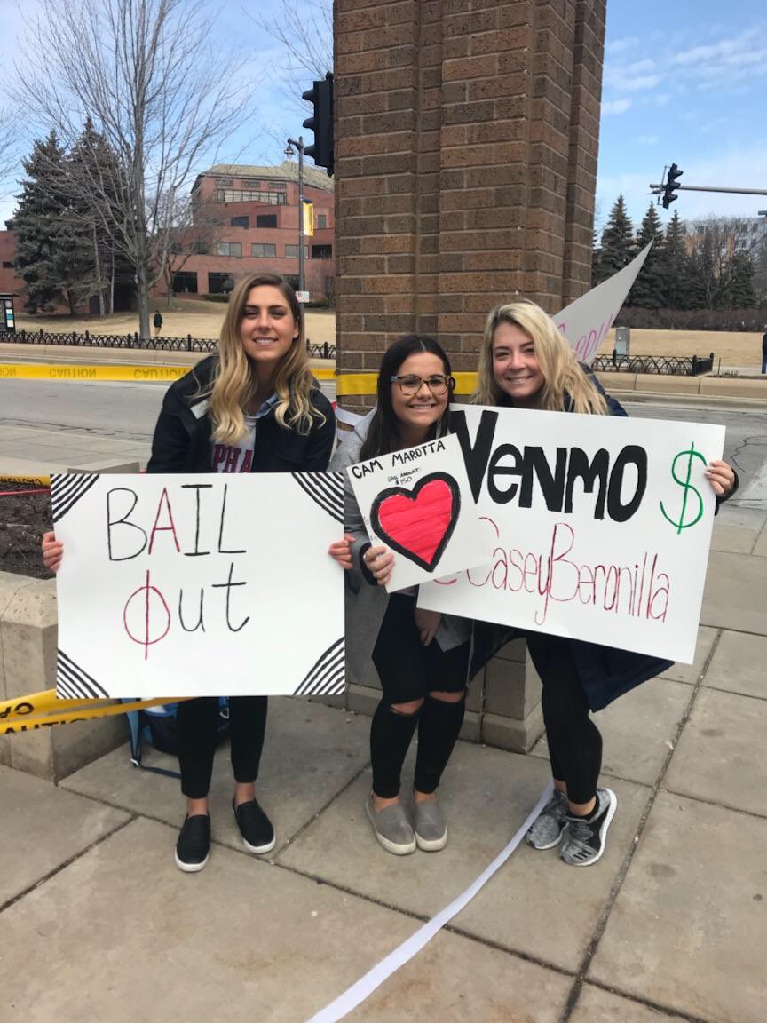 Happy to help <a href="/AlphaPhiEtaMu/">Alpha Phi Marquette</a> raise money for women’s heart health today! $150 in 30 mins! We’ll see if <a href="/markushoward11/">Markus Howard</a> &amp; @steve_wojo can top it.