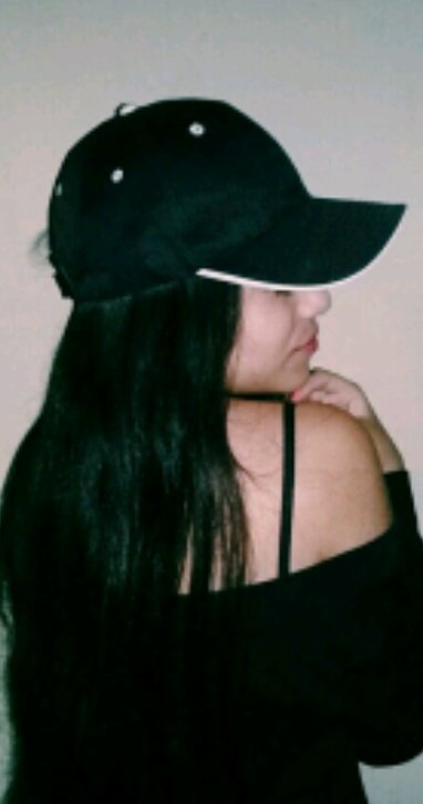 Cata_Fuenterrol's tweet photo. Hola chiquiss!!
Estoy feliz por mi y por que el amor lo puede todo me gustaría hacer amigos a si que a que esperáis hablamos por Twitter?
#miercolesintratable 
#amorpropio https://t.co/FXqe8N6ye3